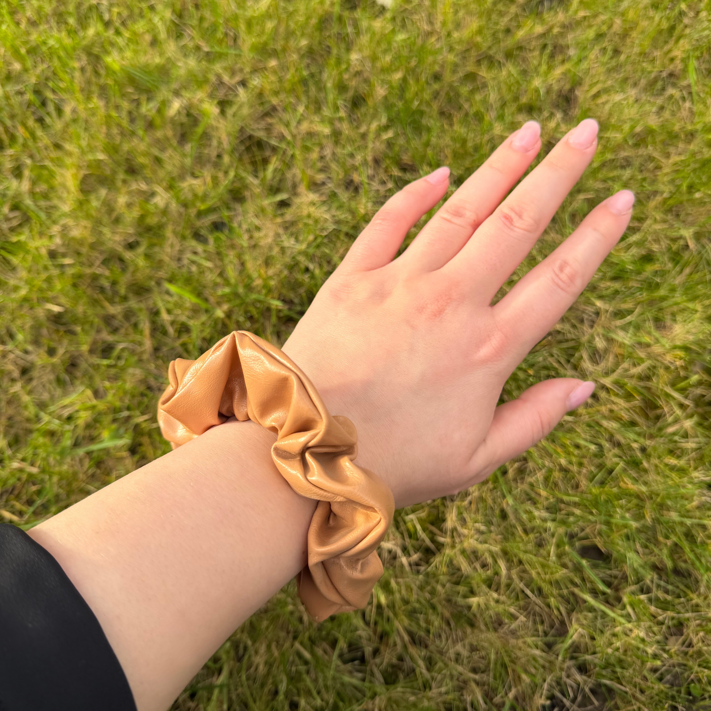 Plaukų gumelė „Caramel Glow”